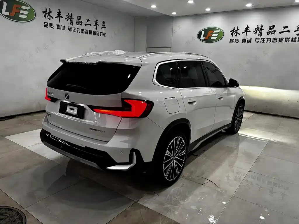 BMW X1 — фото 9