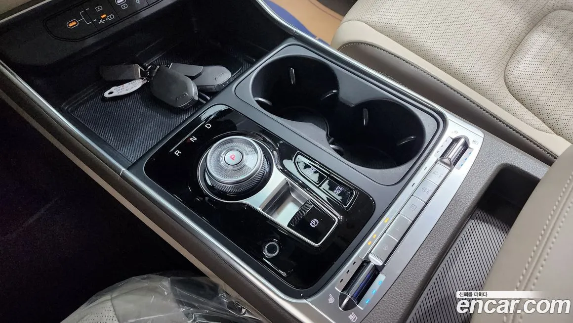 Kia Carnival — фото 10