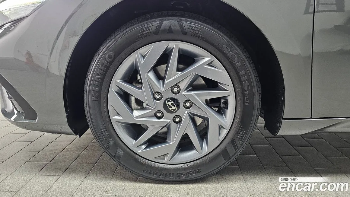 Hyundai AVANTE — фото 3