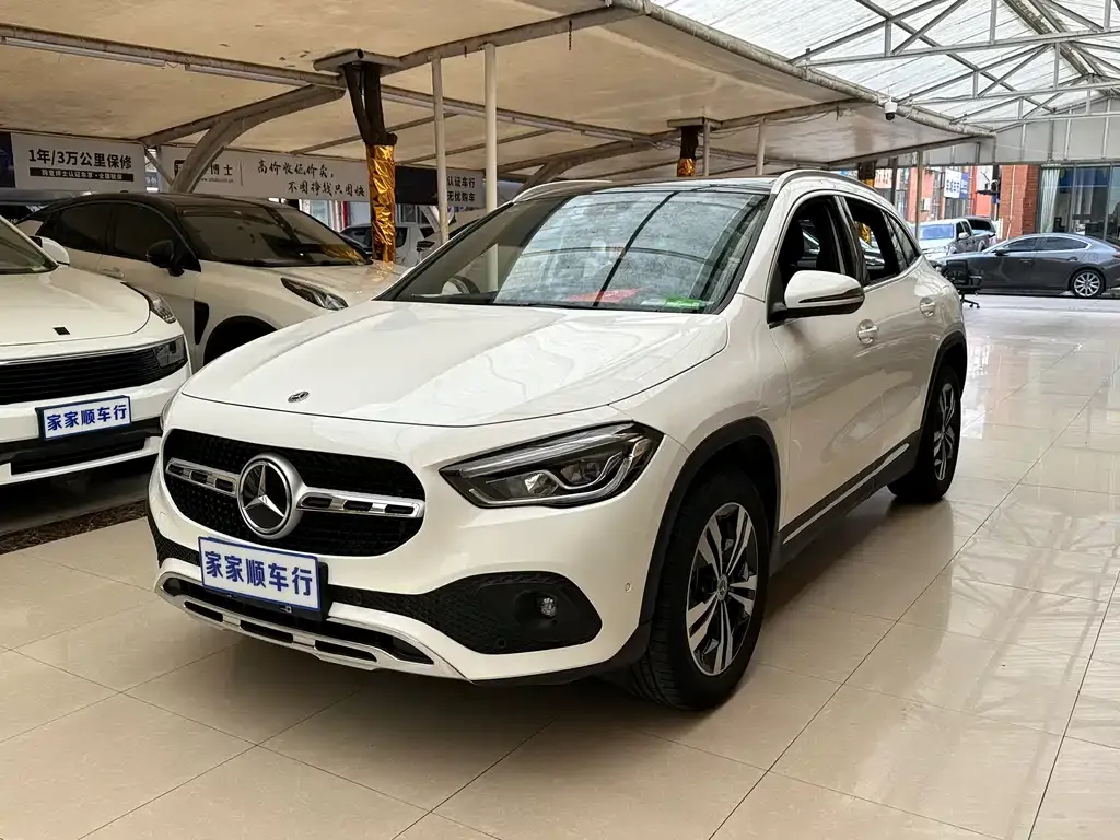 Mercedes-Benz GLA — фото 1