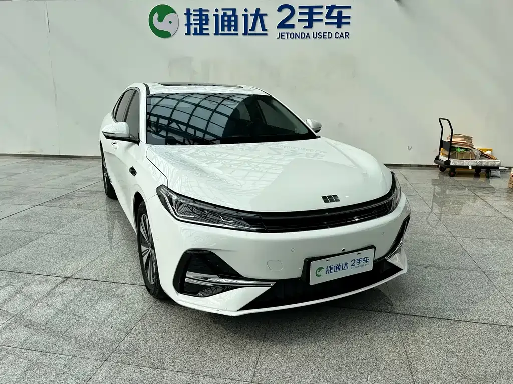 Geely Galaxy A7 — фото 7