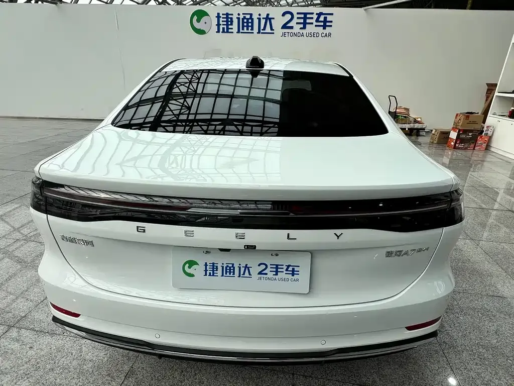 Geely Galaxy A7 — фото 9