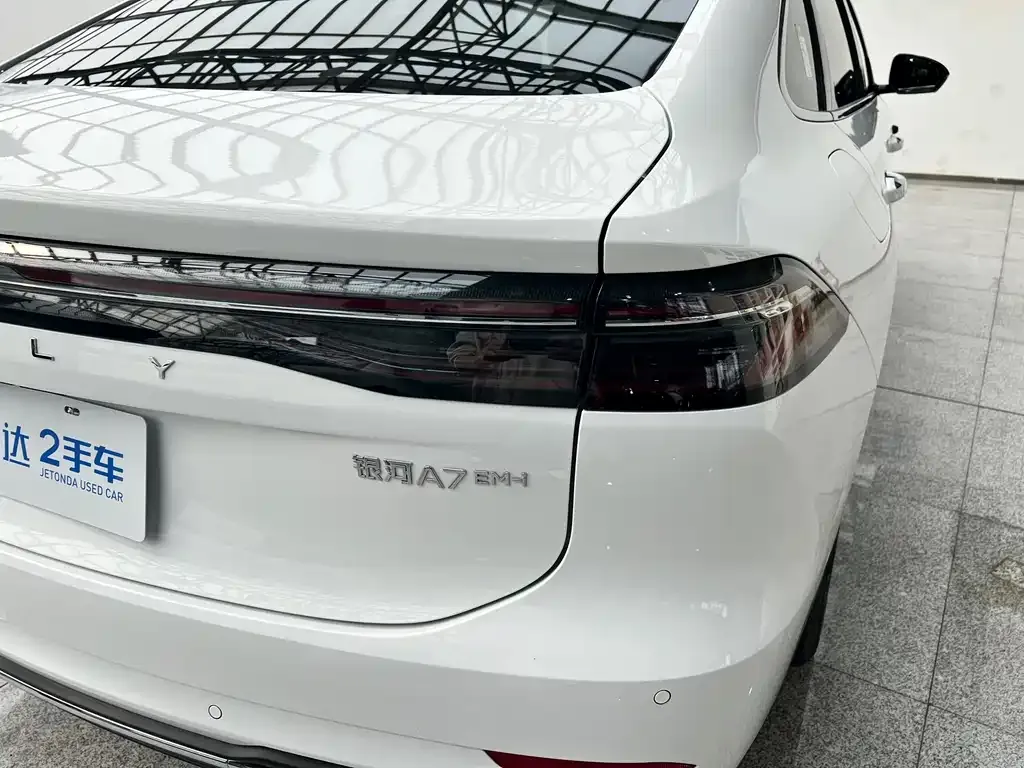 Geely Galaxy A7 — фото 2