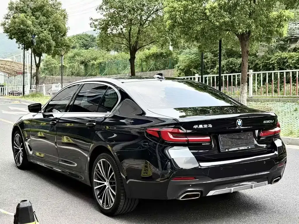 BMW 5 Series — фото 4