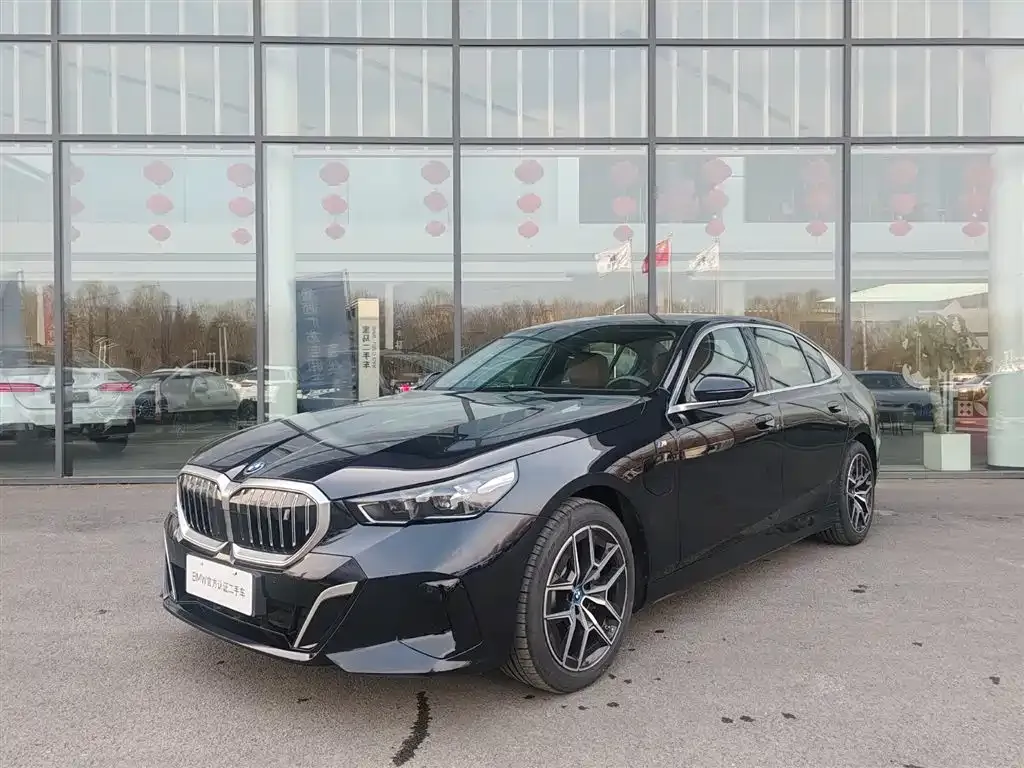 BMW i5 — фото 1