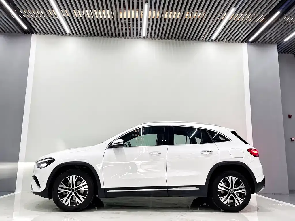 Mercedes-Benz GLA — фото 8
