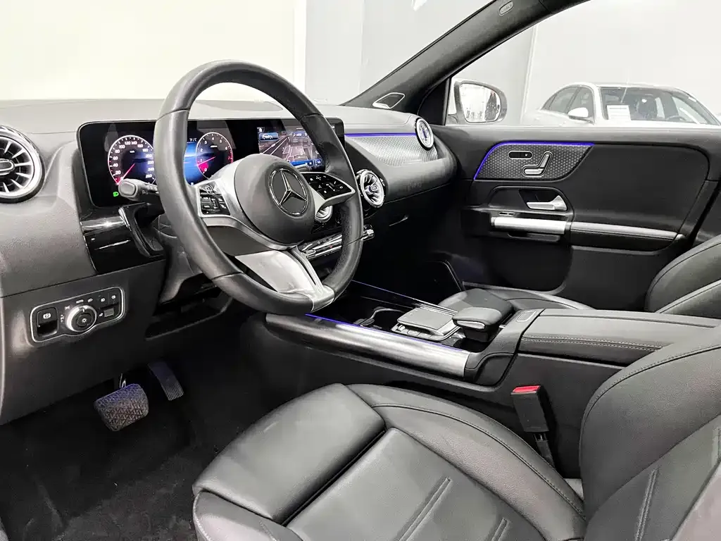 Mercedes-Benz GLA — фото 7