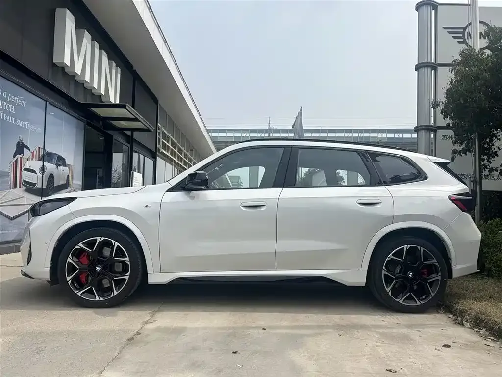 BMW X1 M35Li — фото 8