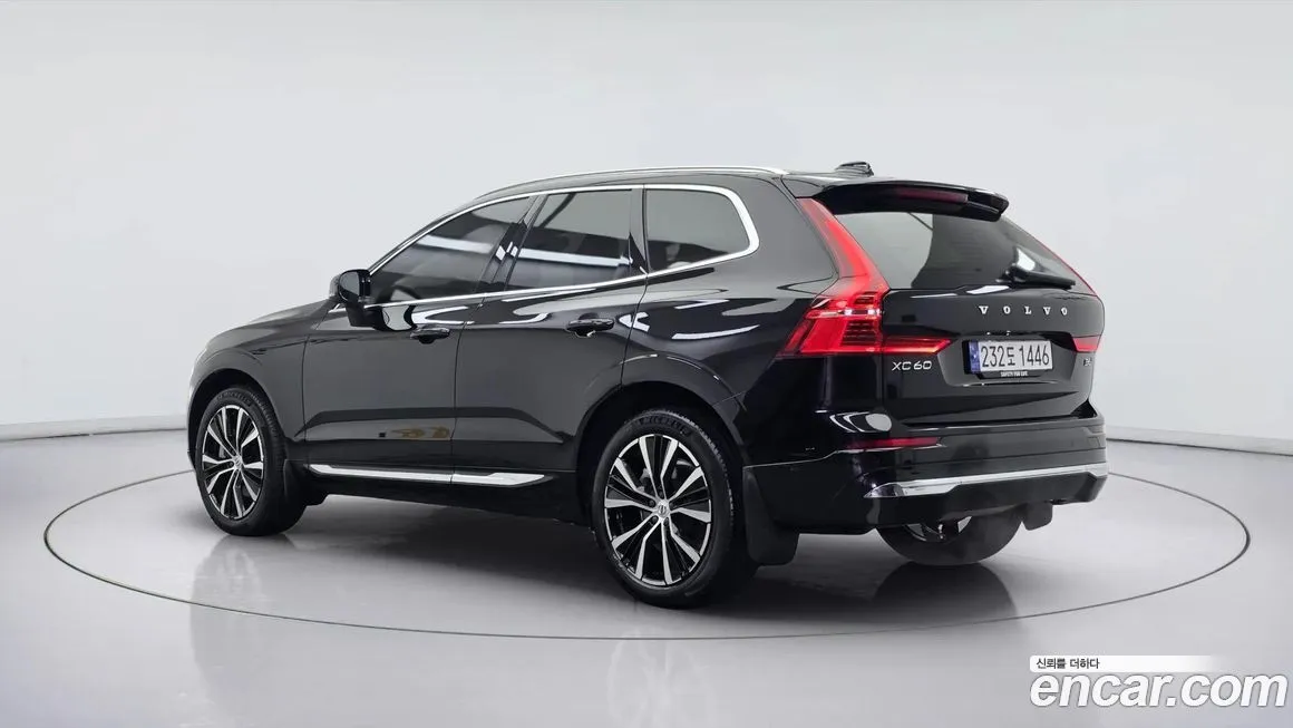 Volvo XC60 — фото 4