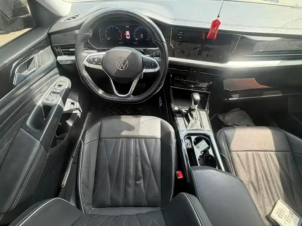 Volkswagen Passat — фото 3