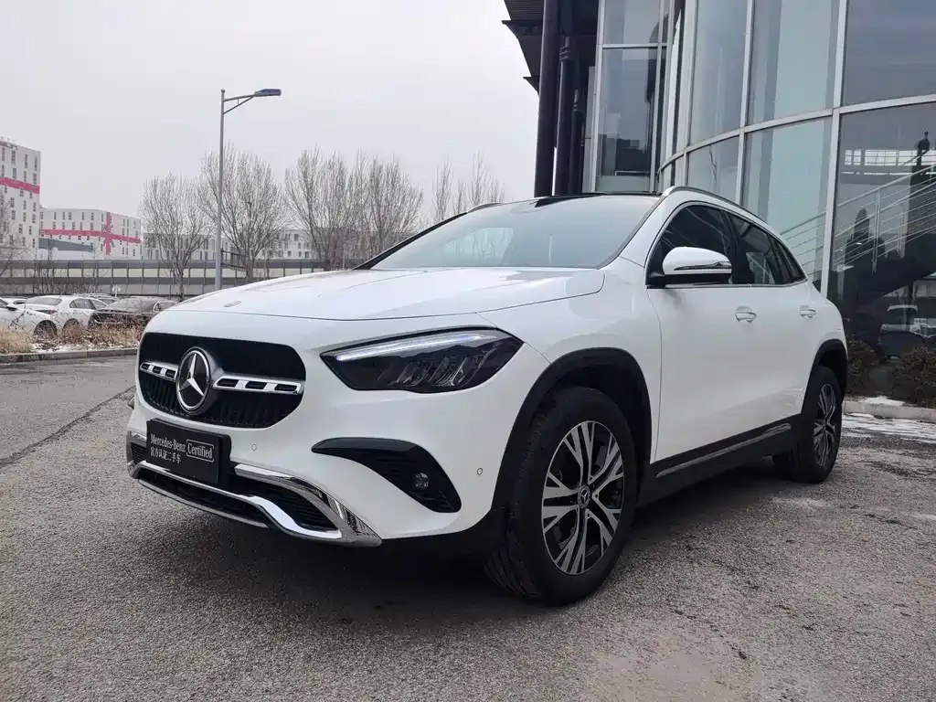 Mercedes-Benz GLA — фото 1