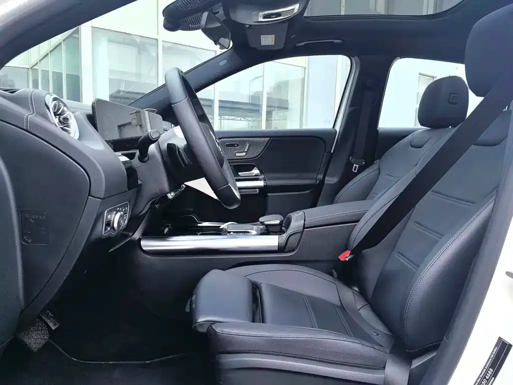 Mercedes-Benz GLA — фото 6