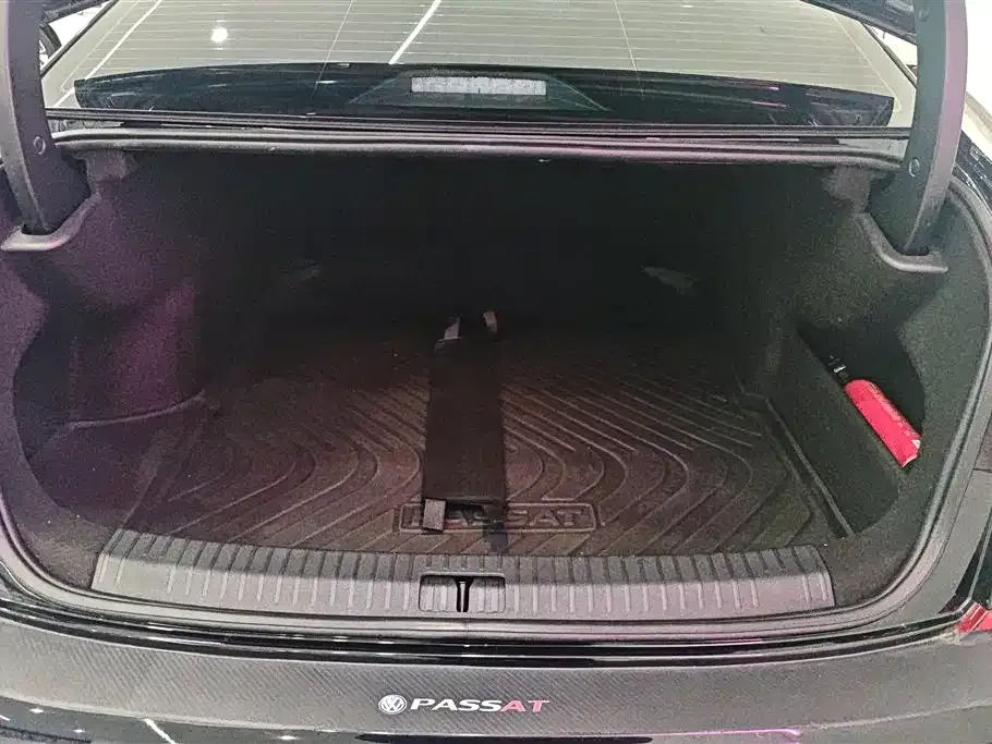 Volkswagen Passat — фото 8