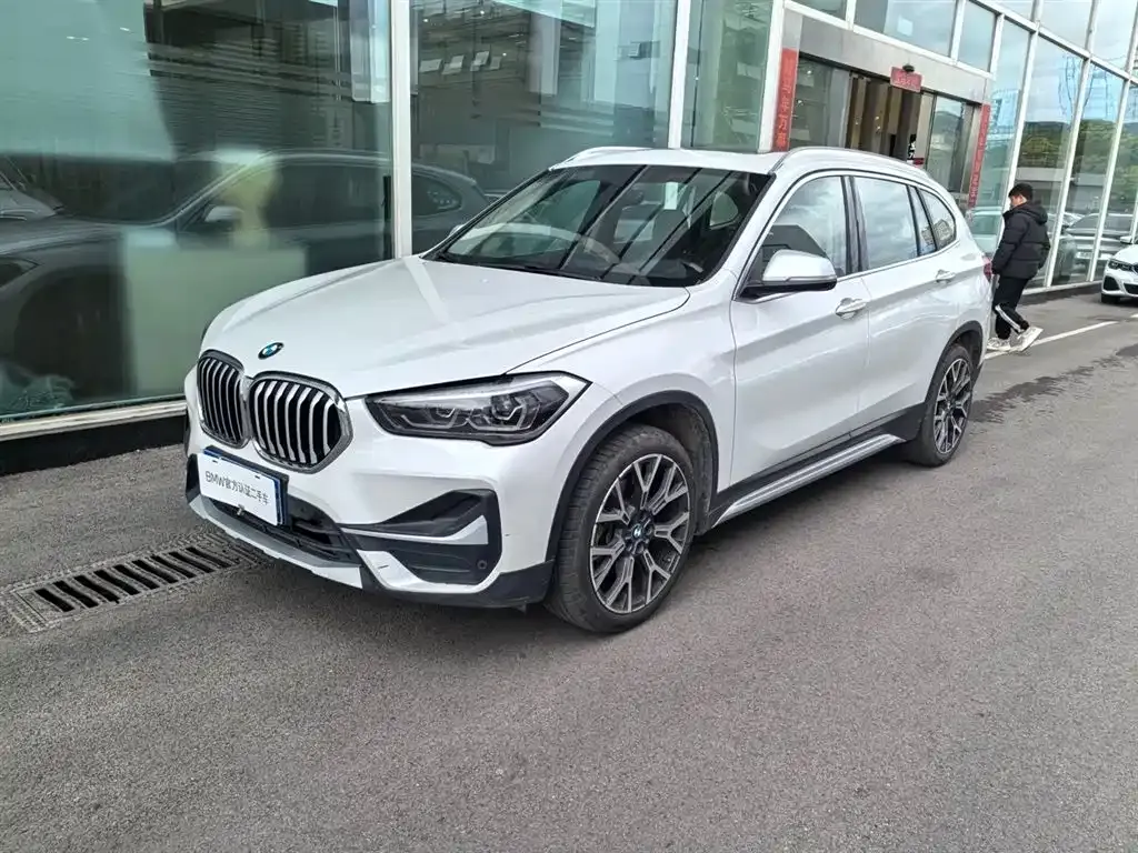 BMW X1 — фото 1