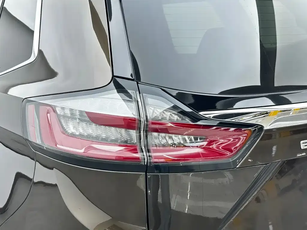 Ford Edge — фото 2