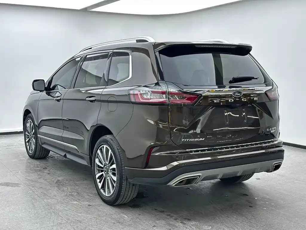 Ford Edge — фото 7