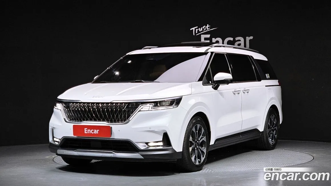 Kia Carnival — фото 1