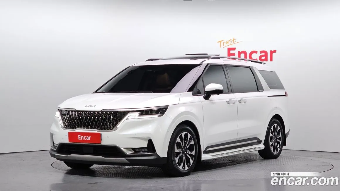Kia Carnival — фото 1
