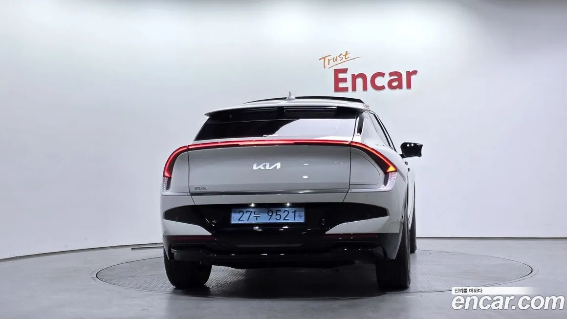 Kia EV6 — фото 7