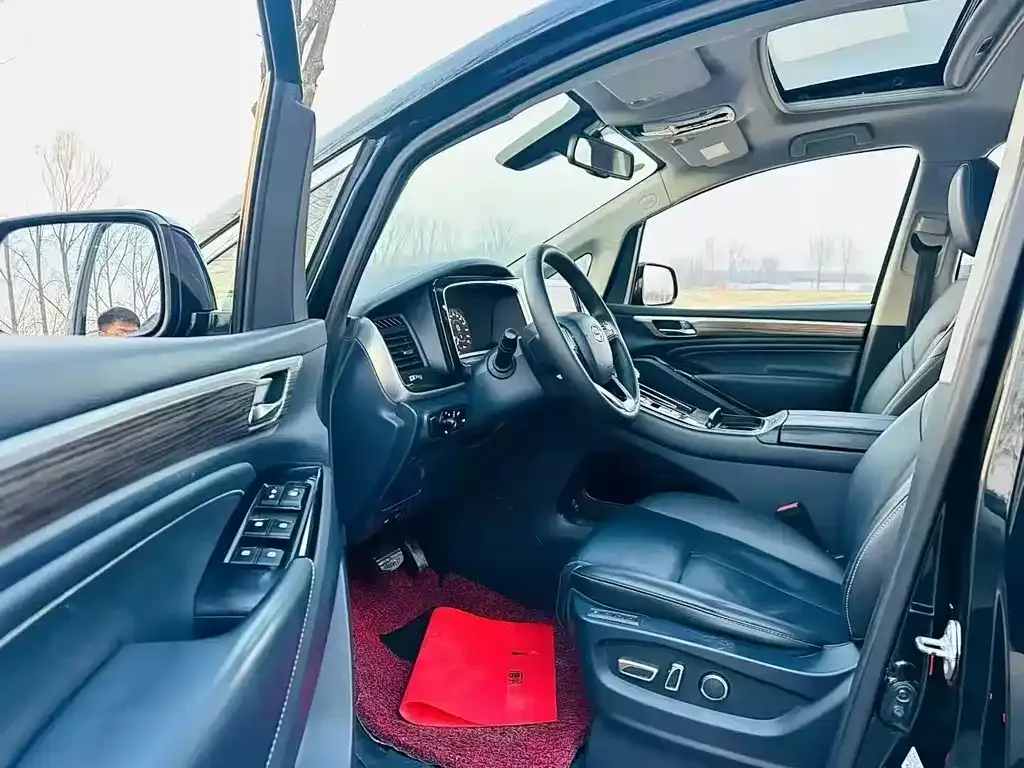 GAC Motor Trumpchi M8 — фото 2