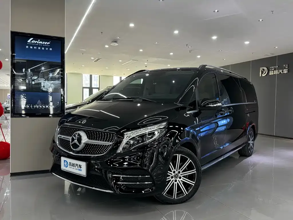Mercedes-Benz V-Class — фото 1