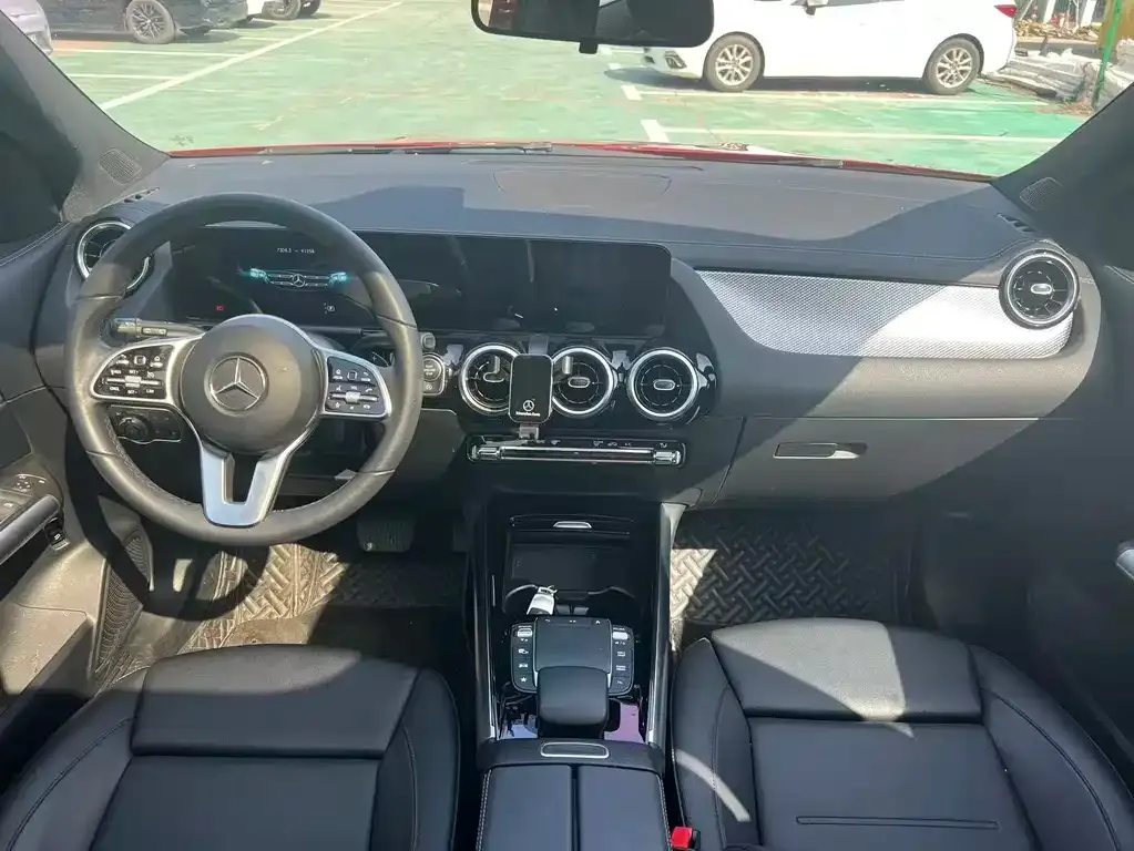 Mercedes-Benz GLA — фото 9