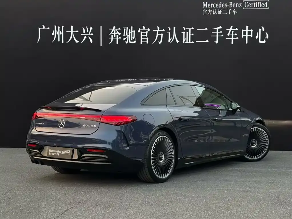 Mercedes-Benz EQS AMG — фото 9