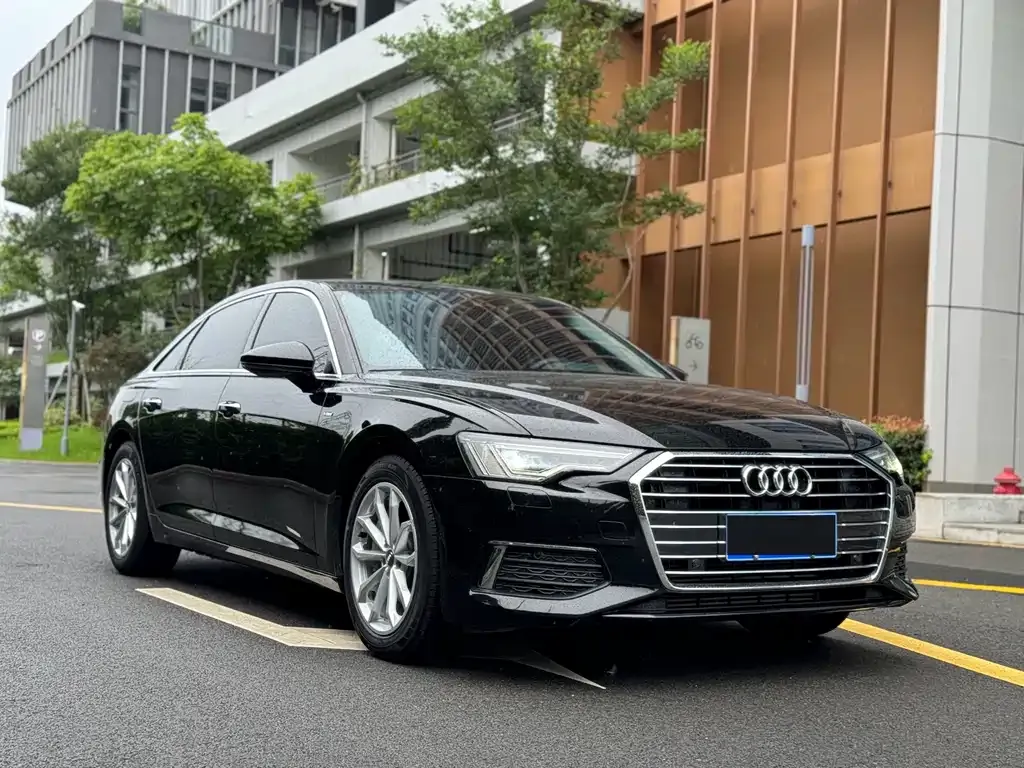 Audi A6L — фото 2