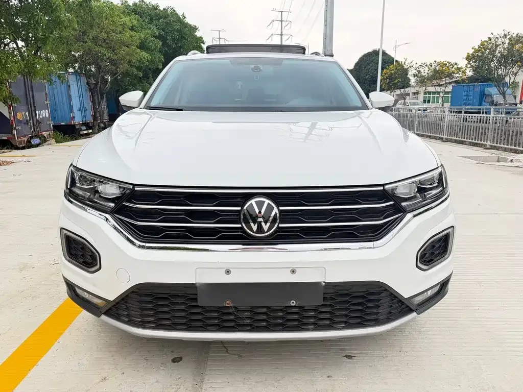 Volkswagen T-Roc — фото 5
