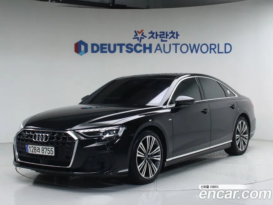 Audi A8 — фото 1