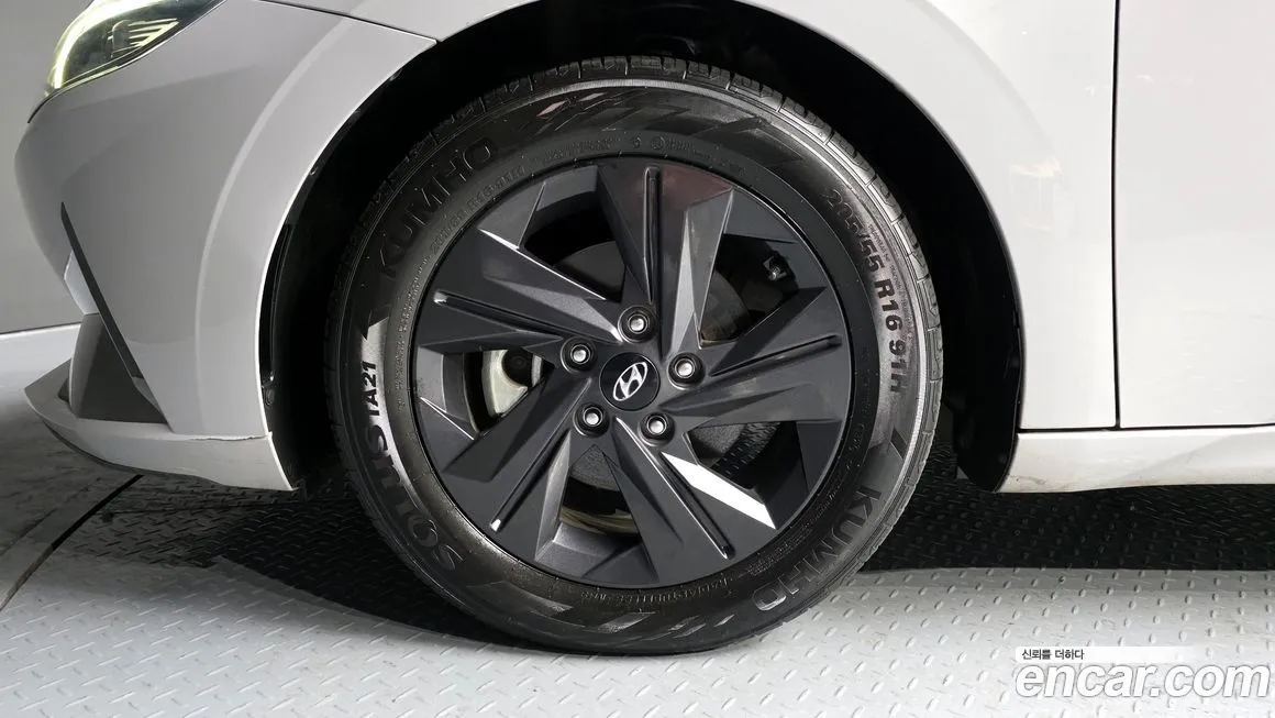 Hyundai AVANTE — фото 10