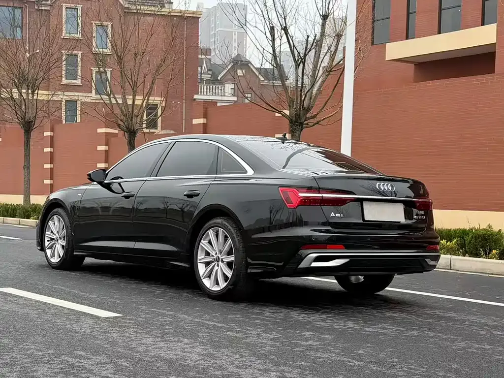 Audi A6L — фото 4