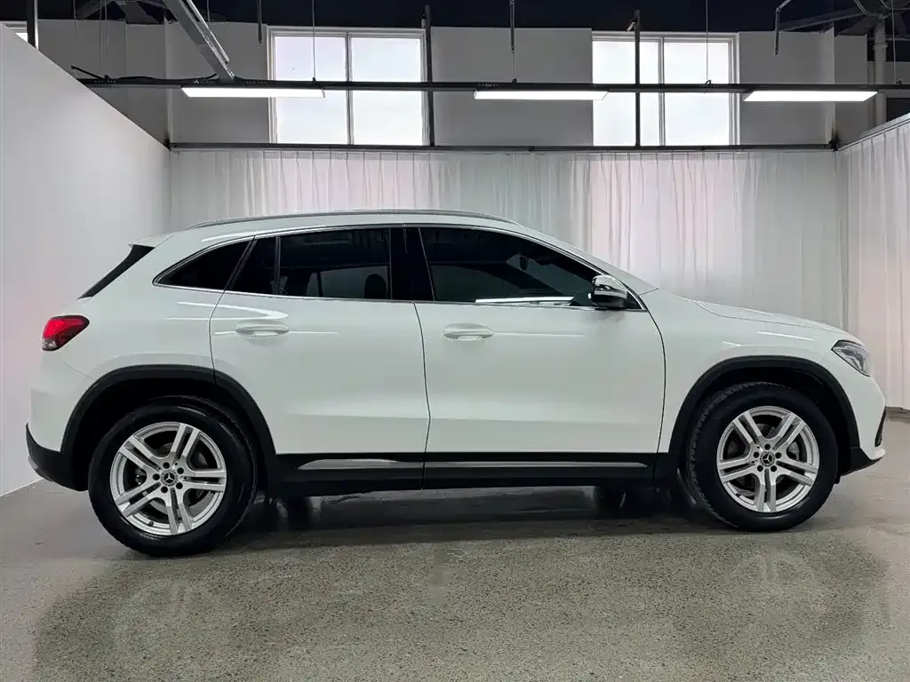 Mercedes-Benz GLA — фото 4