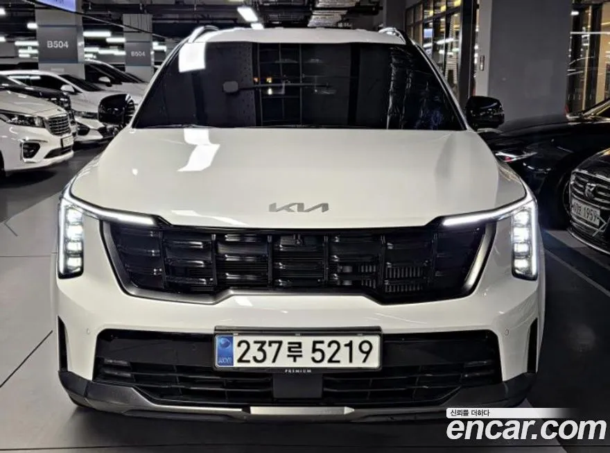 Kia Sorento — фото 8