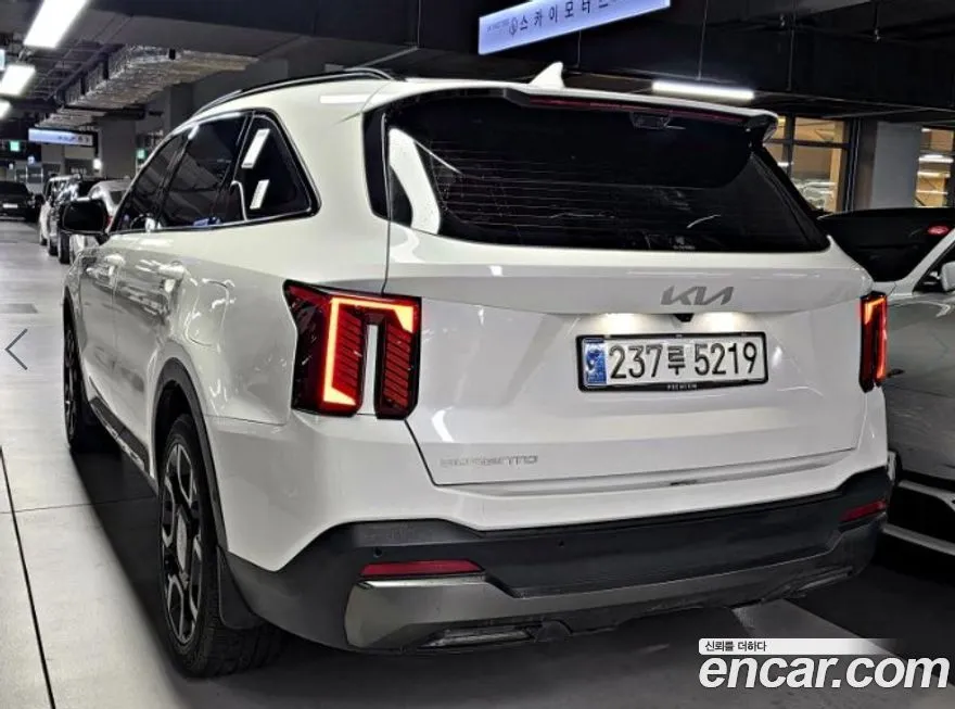 Kia Sorento — фото 9