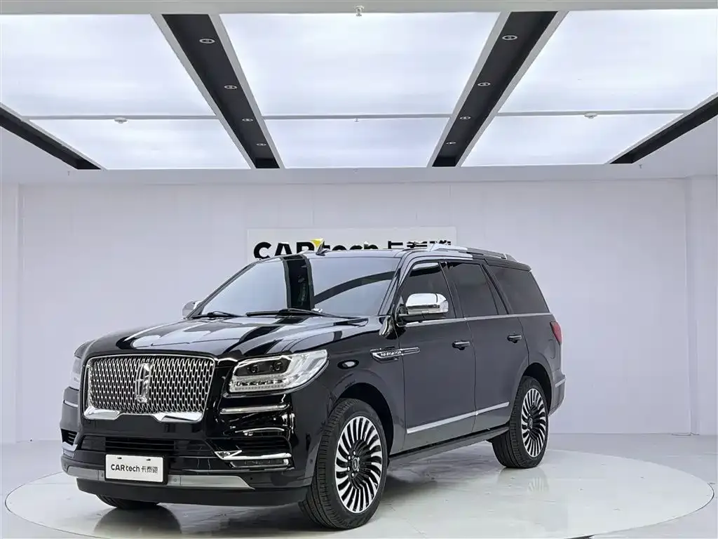 Lincoln Navigator — фото 1