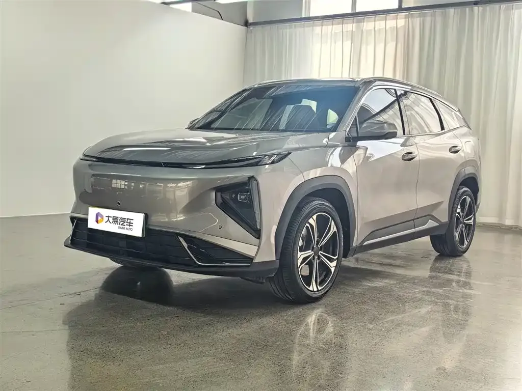Geely Galaxy L7 — фото 1