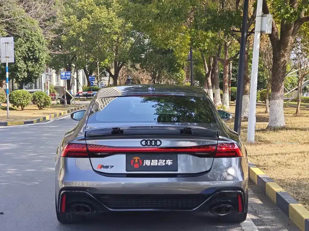 Audi A7 — фото 2