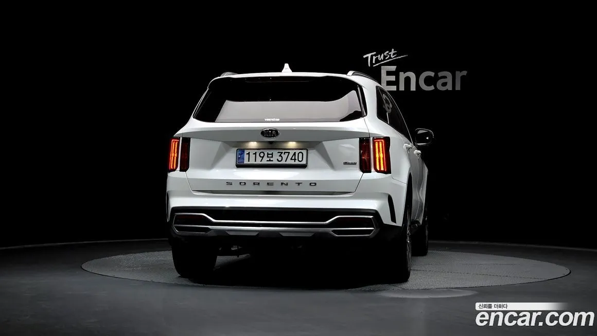 Kia Sorento — фото 9