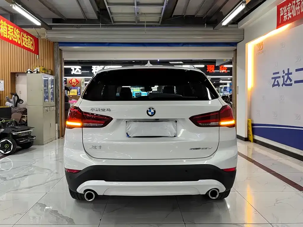 BMW X1 — фото 7