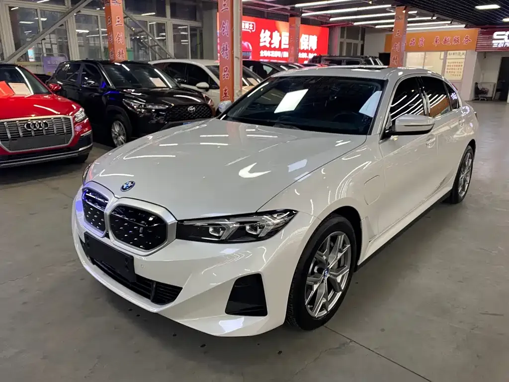 BMW i3 — фото 1