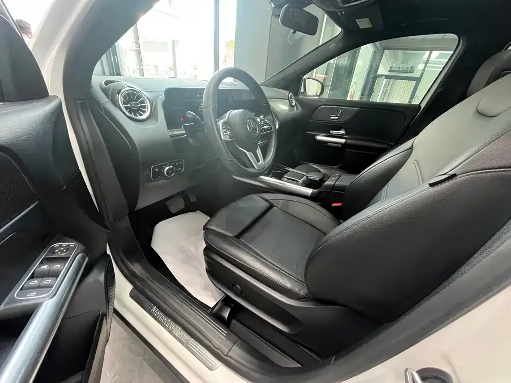 Mercedes-Benz GLA — фото 9