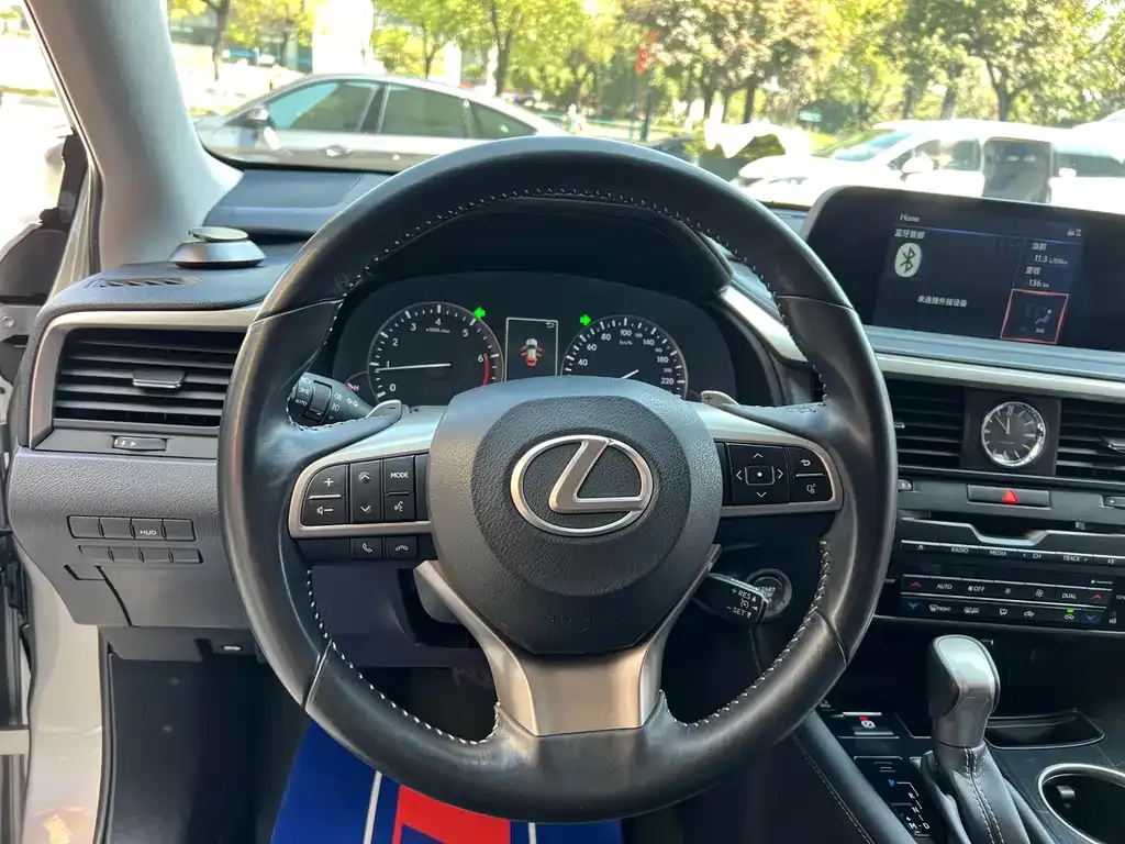 Lexus RX — фото 9