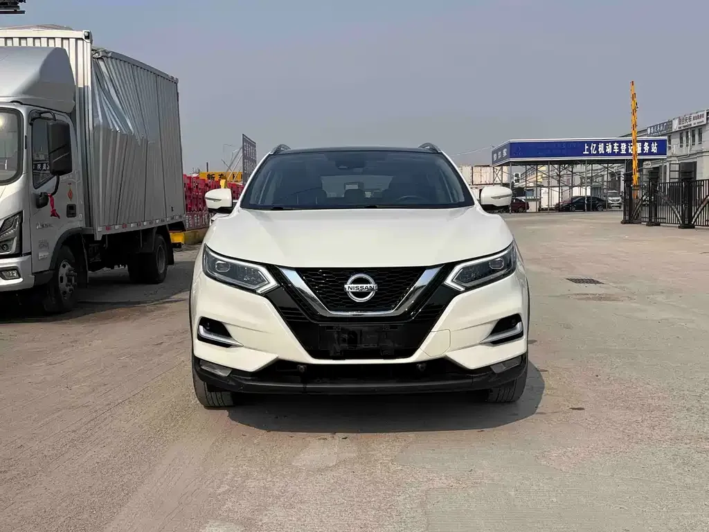 Nissan Qashqai — фото 4