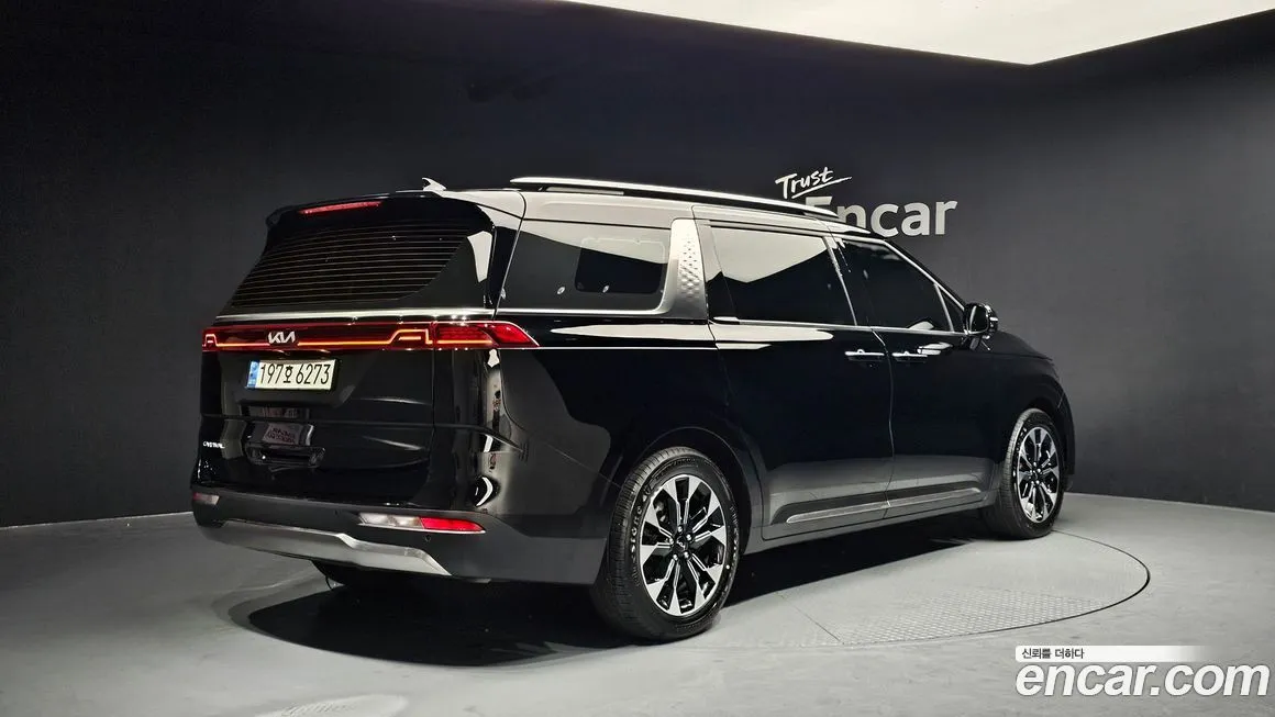 Kia Carnival — фото 3