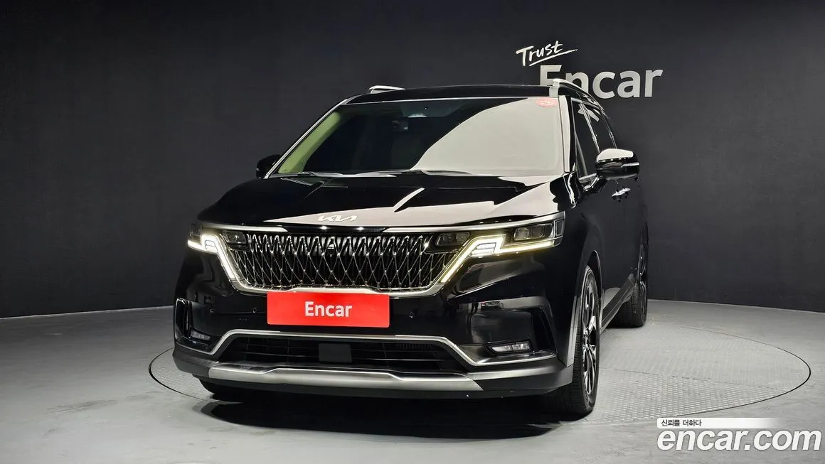 Kia Carnival — фото 10