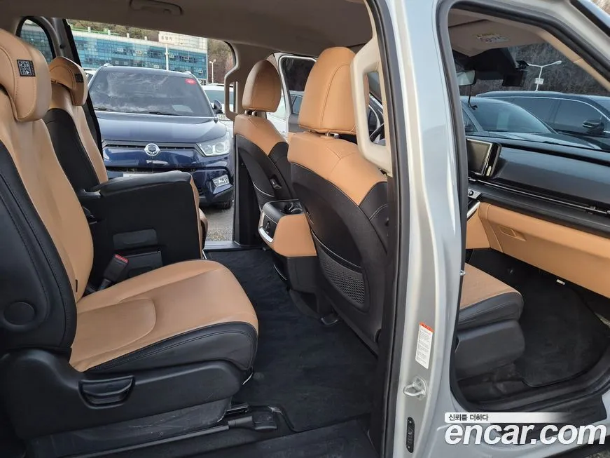 Kia Carnival — фото 2