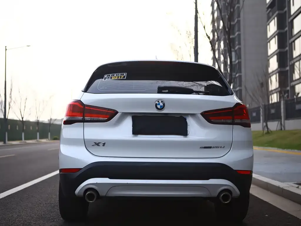 BMW X1 — фото 2