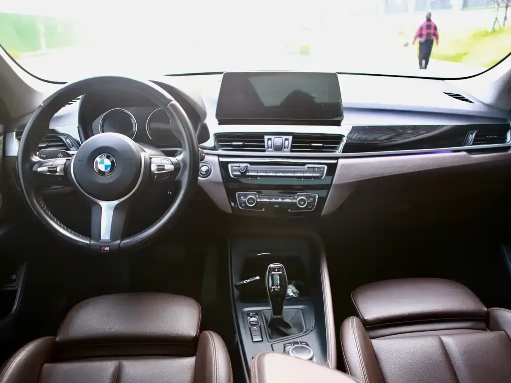 BMW X1 — фото 9