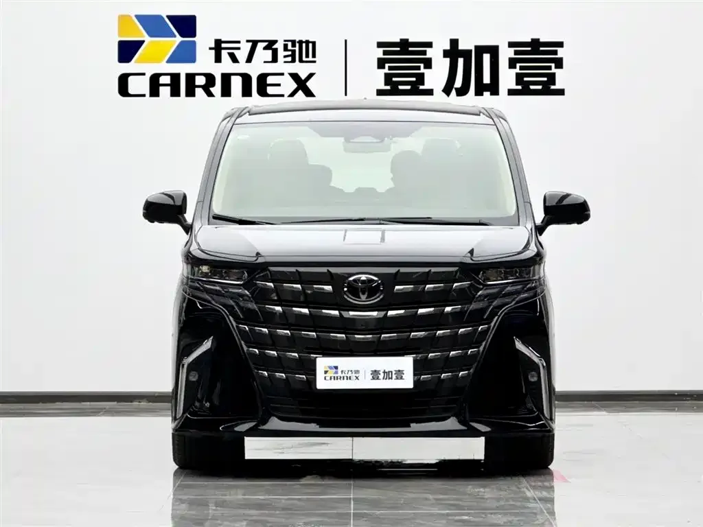 Toyota Alphard — фото 2
